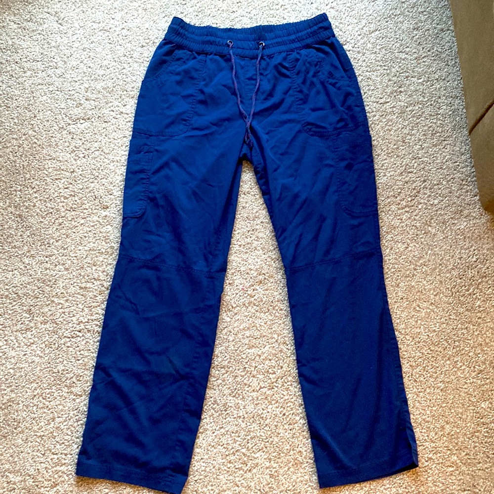Women’s scrub bottoms